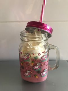 Una foto de Smoothie de Frutos rojos en Mambo