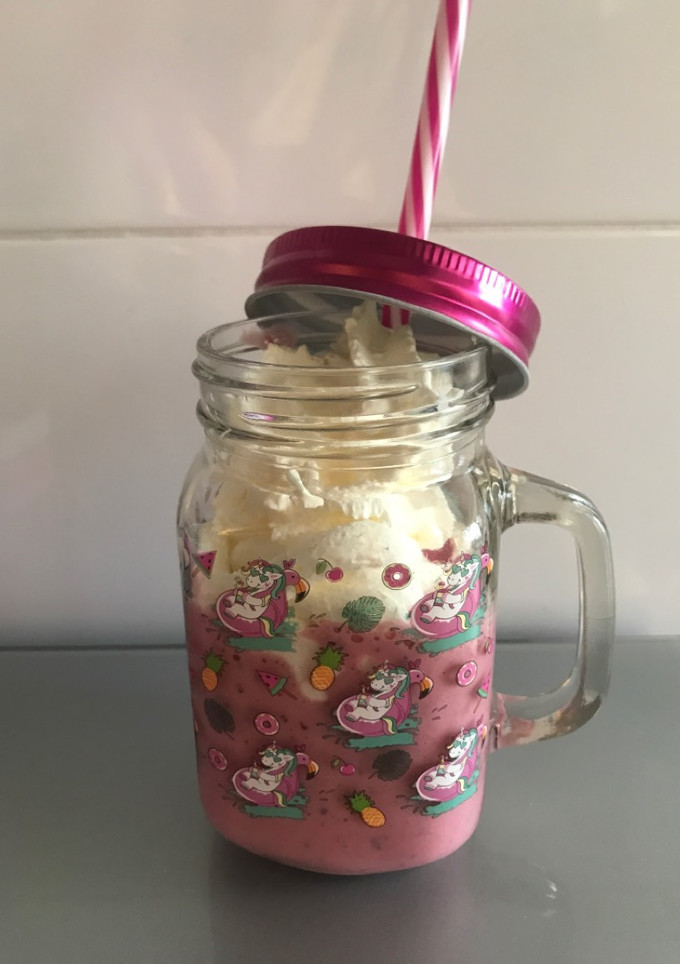 Una foto de Smoothie de Frutos rojos en Mambo