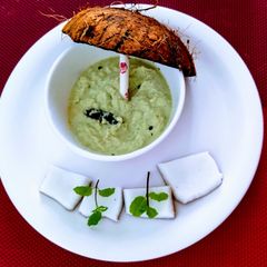 A picture of Coconut mint dip chutney.