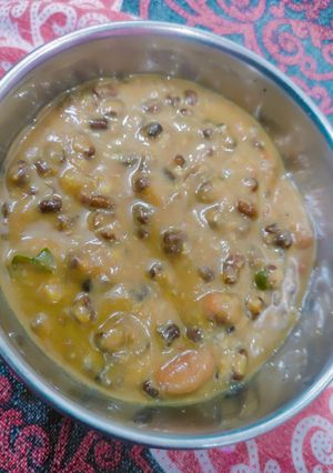 A picture of Dal Makhani.