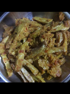 सूखी अरबी (sukhi arbi recipe in Hindi) रेसिपी मुख्य फोटो