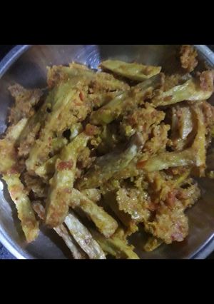 सूखी अरबी (sukhi arbi recipe in Hindi) रेसिपी मुख्य फोटो