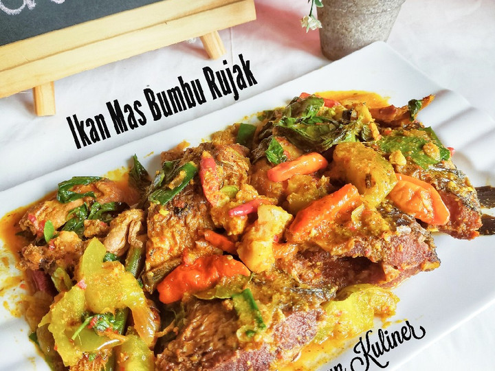 Bagaimana Membuat Ikan Mas Bumbu Rujak Anti Gagal