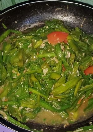 Foto resep Genjer tumis pedes nampol