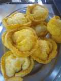 Empanadas caprese fritas
