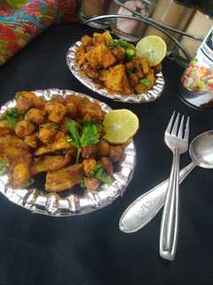A picture of Aloo Kabuli Chana Chaat.