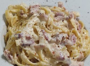 O poză a rețetei Paste cu sos alb (carbonara) mai simple.