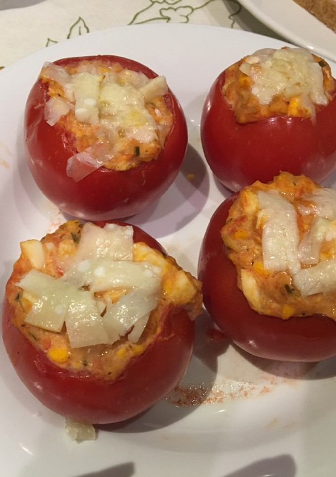 Una foto de Tomates rellenos de atún