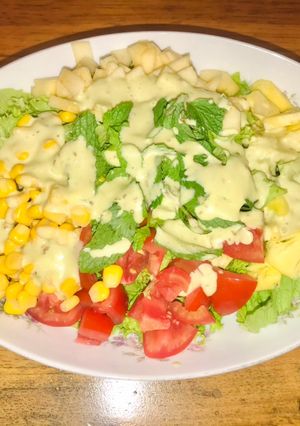 Hình của món Salad sốt dầu mè mù tạt.