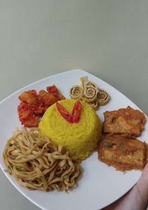 Foto resep Nasi kuning rice cooker