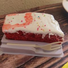 A picture of Red Velvet cake.