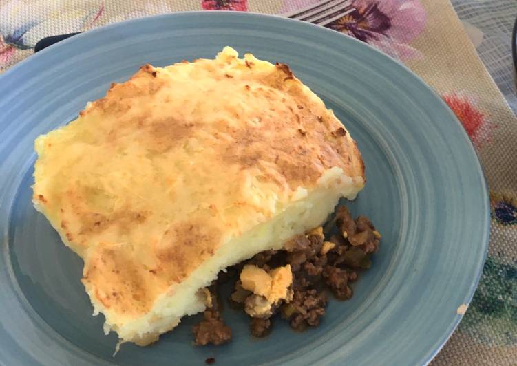 Pastel de papa con el relleno de las empanadas