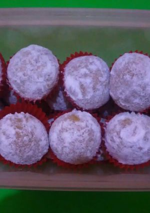 Foto resep Bola-Bola Salju Keju Matcha Latte Roti Marie (NO OVEN)