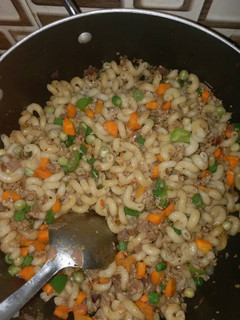 A picture of Fried Macaroni with Veggies.