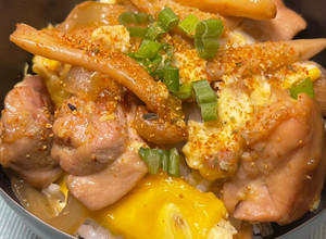 A picture of (Oyakodon) Japanese Chicken and Egg Rice Bowl.