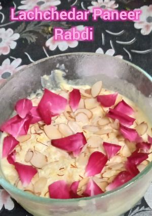 Lachhedar Paneer Rabri रेसिपी मुख्य फोटो