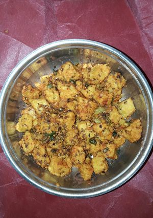 ઢોકળી નું શાક(Dhokali Shaak Recipe in Gujarati) રેસીપી મુખ્ય ફોટો