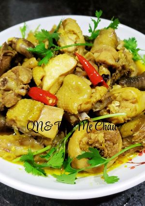 Hình của món Gà tre kho sả nghệ.