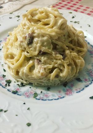 Foto principal de Espaguetis con nata y bacon