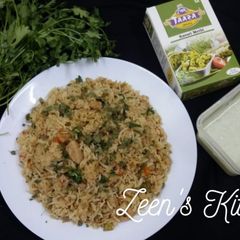 A picture of Chicken and Kasuri Methi Fried Rice.