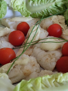 Una foto de Lomos de bacalao en salsa de aguacates