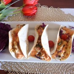 A picture of Paneer stuffed Tacos.