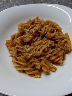 Una foto de Fusilli con Salsa de Jitomate