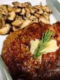 สเต็กเนื้อริบอาย(ออสเตรเลีย)(Medium Rare) กับ เห็ดผัดเนยทรัฟเฟิล