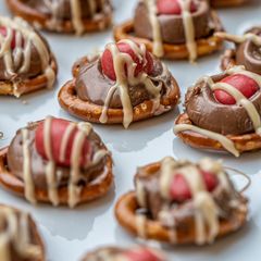 A picture of Rolo and Pretzels Christmas treats.