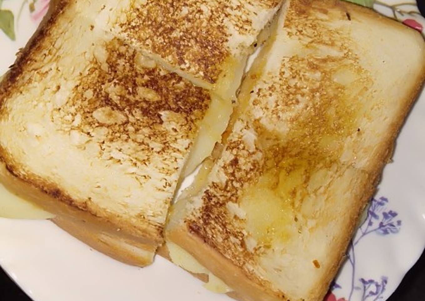 Potato sandwich with butter