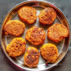 A picture of Sattu ke pakode.