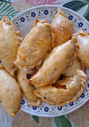 Una foto de Empanadas de verdura y queso