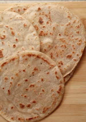 A picture of Roti\Chapati \Phulka with liquid dough.