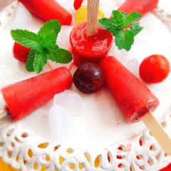 A picture of Tasty Plum Popsicles.