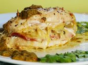 Una foto de pechuga rellena con jamon y queso