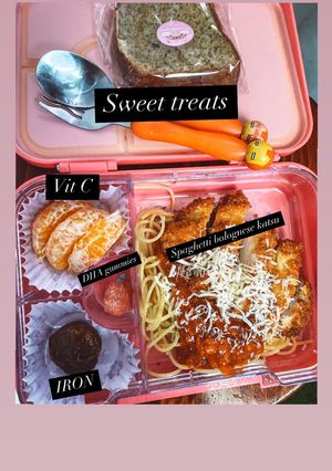 Foto resep Lunch box simple anak sd spaghetti bolognese with chicken katsu