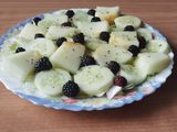 Ensalada de melón,pepino y moras