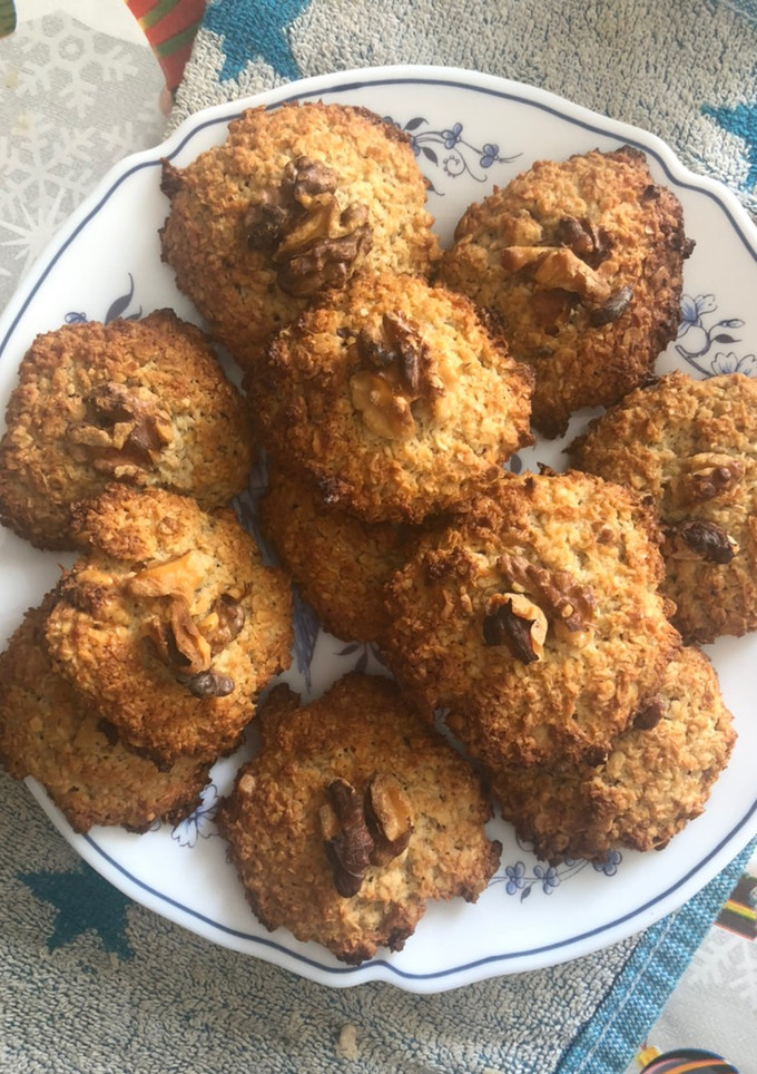 Una foto de Galletas de avena coco y nueces!