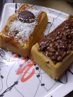 Una foto de Budines de dulce de leche en microondas