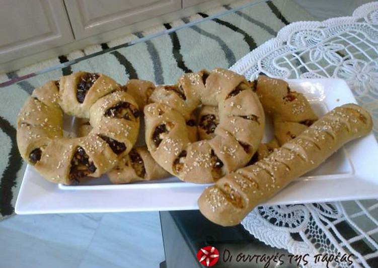 Simple Way to Make Speedy Olive and cheese bread rings