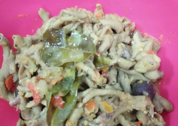 Resep Usus ayam mercon bumbu kuning yang Enak