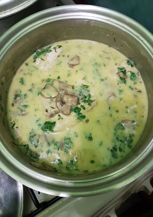 Una foto de Pavo en salsa de champiñones y crema de leche