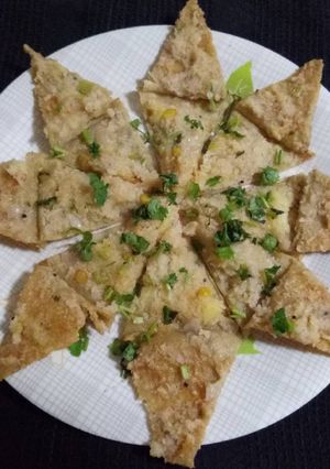 A picture of Leftover upma paratha.