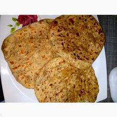 A picture of Aloo Paratha.