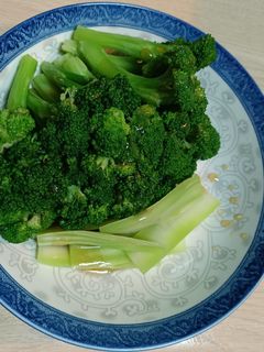 花椰菜佐日式和風醬 的食譜成品照片