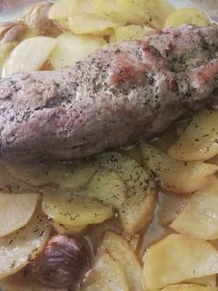 Una foto de Solomillo de cerdo al horno 🌿