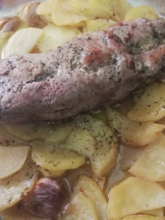 Una foto de Solomillo de cerdo al horno 🌿