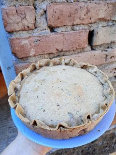 Una foto de 🥧Tarta de acelga y pollo con masa integral🥧