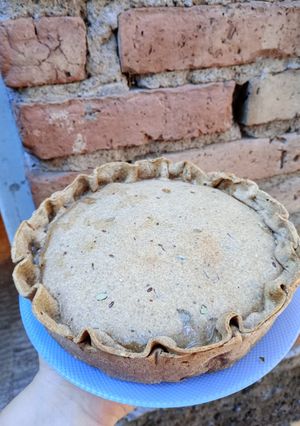 Una foto de 🥧Tarta de acelga y pollo con masa integral🥧