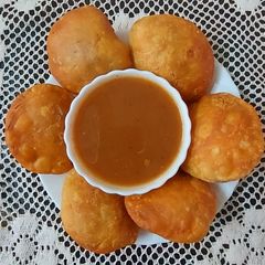 A picture of Urad Dal Kachori.